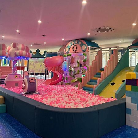 Отель Wyndham Garden Grandworld Дуонг-Донг Экстерьер фото